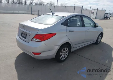 2013 Hyundai Accent Gls z USA, uszkodzony, nr VIN KMHCT4AE0DU463952